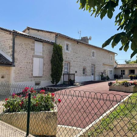 Chambres D'Hotes Du Puy D'Anche Sauzé-Vaussais Kültér fotó