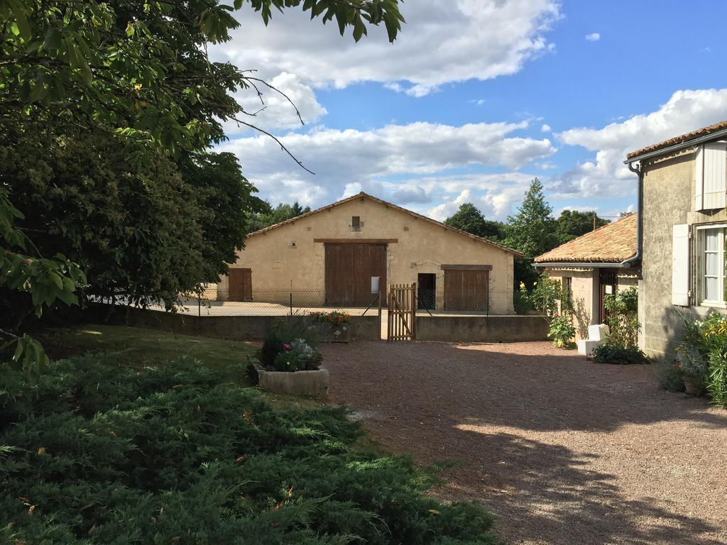 Chambres D'Hotes Du Puy D'Anche Sauzé-Vaussais Kültér fotó